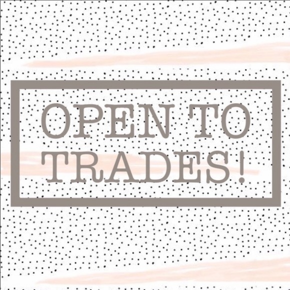 CLOSING THE DOORS-SHOE SALE - Picture 12 of 16